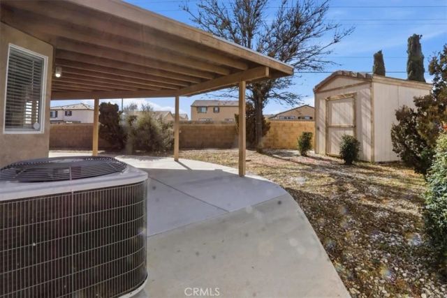 8910 Glenwood, Hesperia, CA 92344