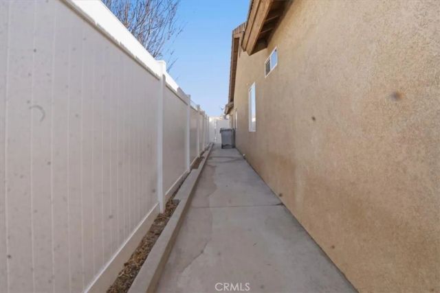 8910 Glenwood, Hesperia, CA 92344