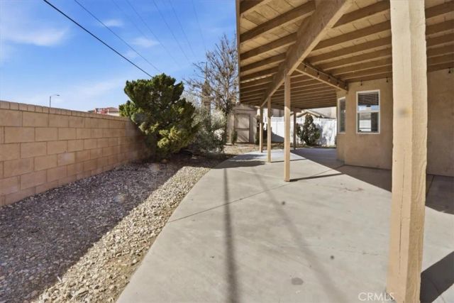 8910 Glenwood, Hesperia, CA 92344
