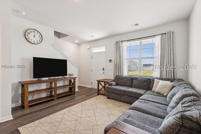 2015 Sanctum St, Ridgeland, SC 29936