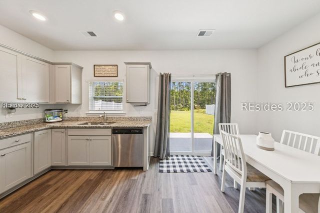 2015 Sanctum St, Ridgeland, SC 29936