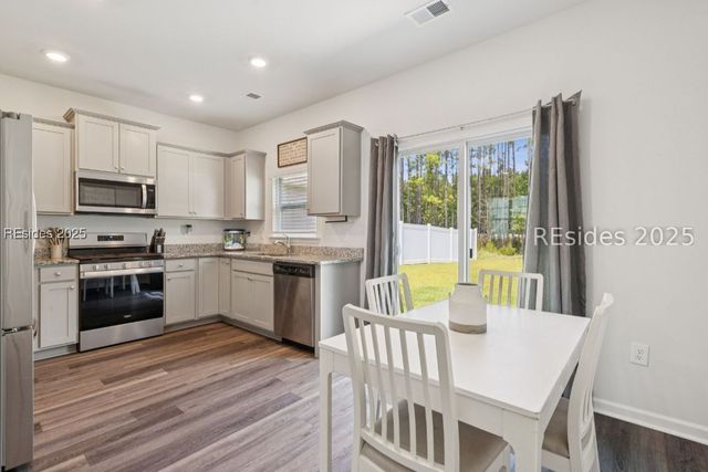 2015 Sanctum St, Ridgeland, SC 29936