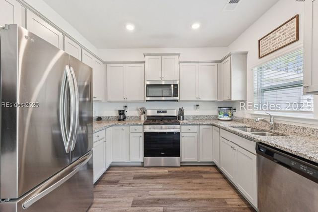 2015 Sanctum St, Ridgeland, SC 29936