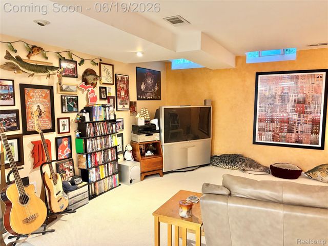 17307 Francavilla Drive, Livonia, MI 48152