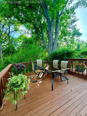 17307 Francavilla Drive, Livonia, MI 48152