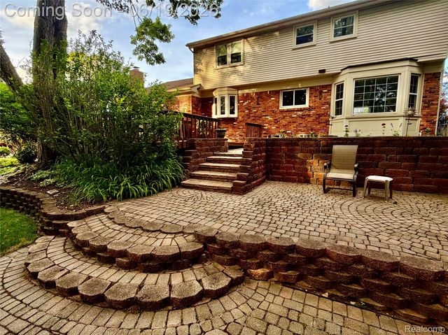 17307 Francavilla Drive, Livonia, MI 48152