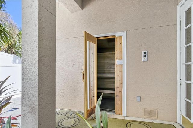4301 BAY CLUB CIRCLE 4301, Tampa, FL 33607