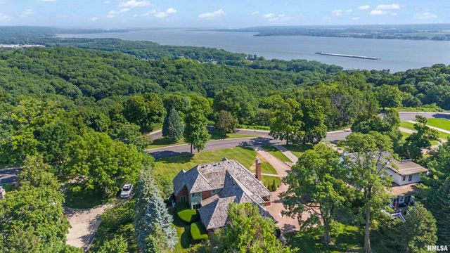 4755 N GRANDVIEW Drive, Peoria Heights, IL 61616