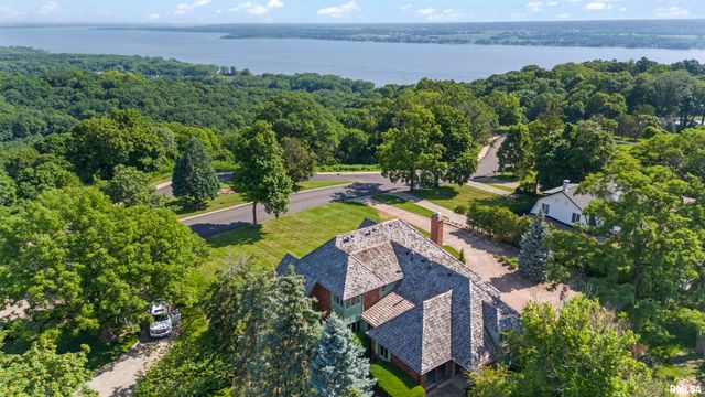 4755 N GRANDVIEW Drive, Peoria Heights, IL 61616