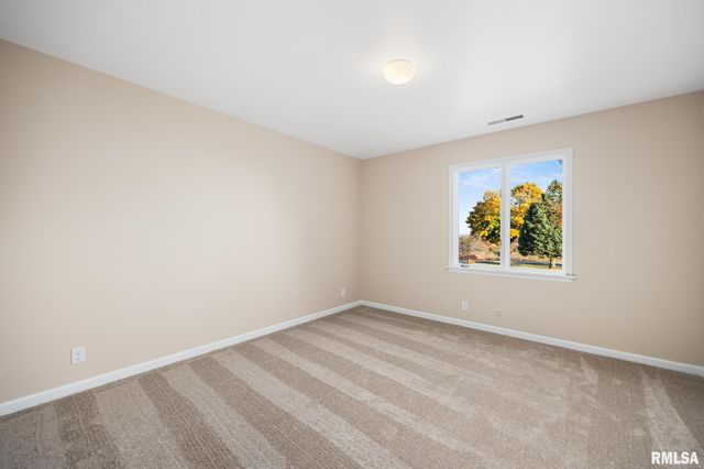 4755 N GRANDVIEW Drive, Peoria Heights, IL 61616