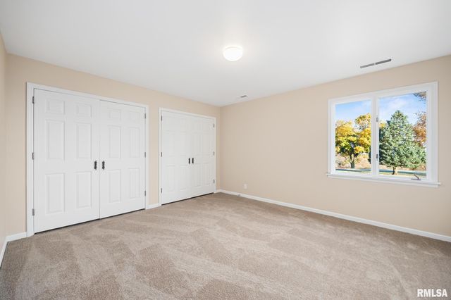 4755 N GRANDVIEW Drive, Peoria Heights, IL 61616