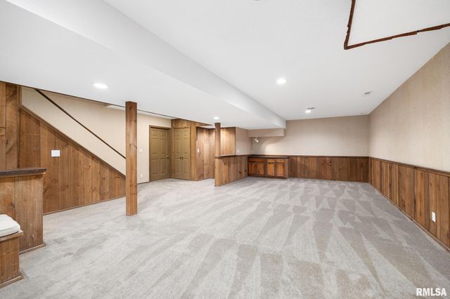 4755 N GRANDVIEW Drive, Peoria Heights, IL 61616