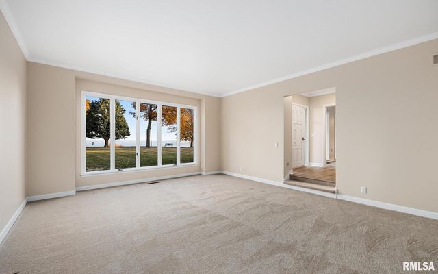 4755 N GRANDVIEW Drive, Peoria Heights, IL 61616