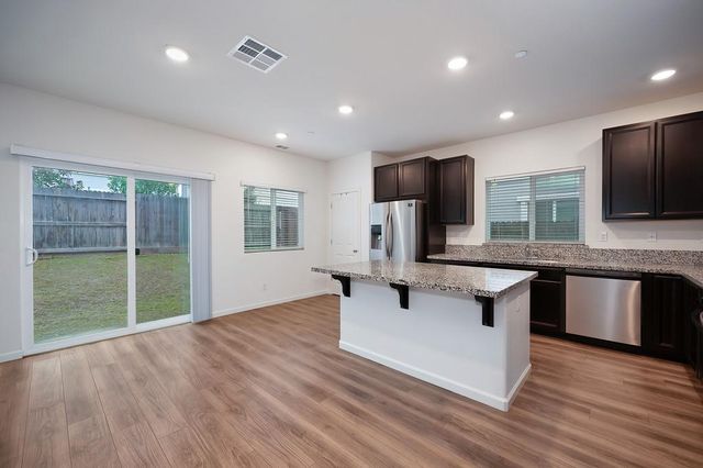 3200 Welton Cir, Roseville, CA 95747