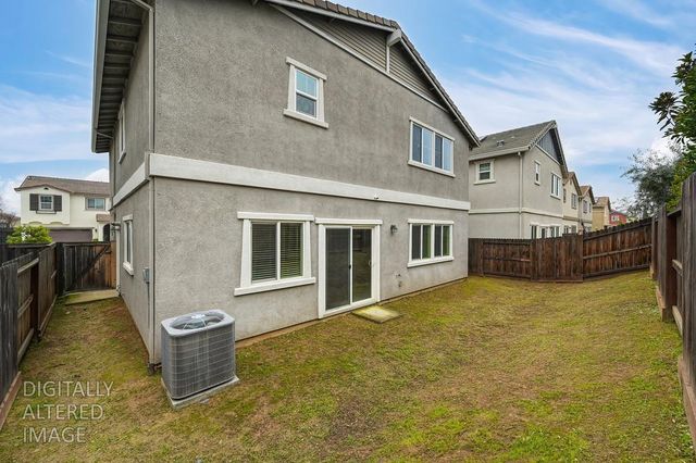 3200 Welton Cir, Roseville, CA 95747