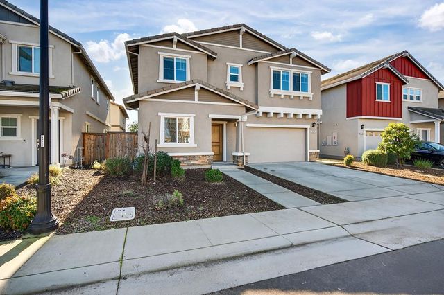 3200 Welton Cir, Roseville, CA 95747