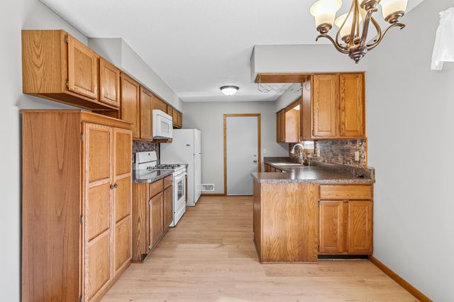 1722 Nokia Way, Eagan, MN 55122