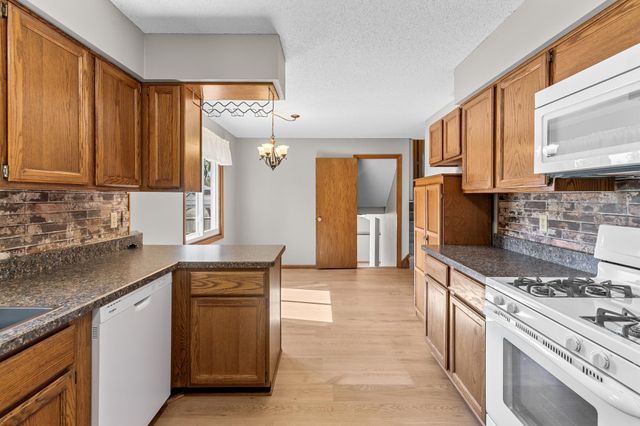 1722 Nokia Way, Eagan, MN 55122