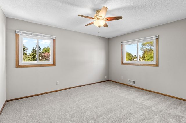 1722 Nokia Way, Eagan, MN 55122