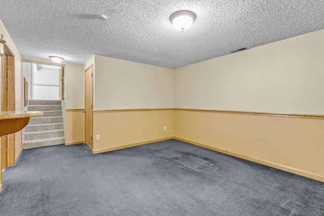 1722 Nokia Way, Eagan, MN 55122