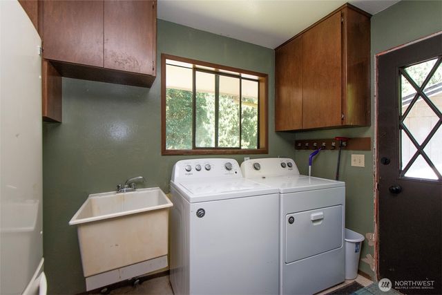 537 Herrick Road, Port Angeles, WA 98363
