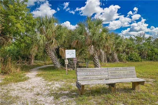 3901 Crestwell CT, St James City, FL 33956