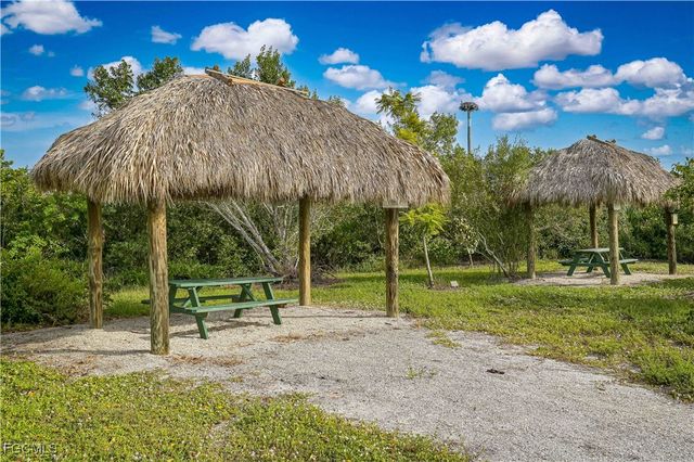 3901 Crestwell CT, St James City, FL 33956