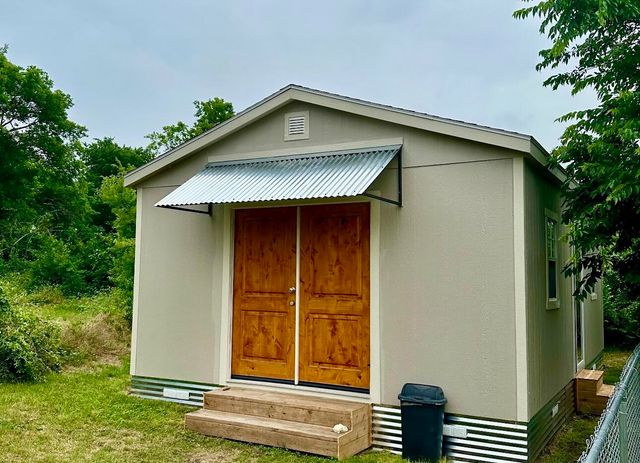 900 W Avenue F, Midlothian, TX 76065