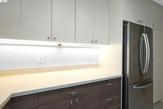 37168 Meadowbrook Cmn 304, Fremont, CA 94536