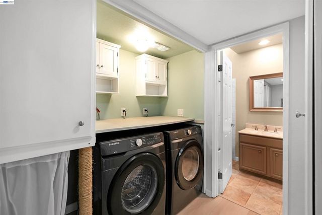 37168 Meadowbrook Cmn 304, Fremont, CA 94536