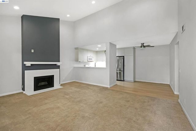 37168 Meadowbrook Cmn 304, Fremont, CA 94536