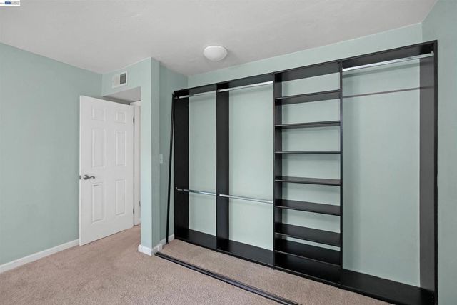 37168 Meadowbrook Cmn 304, Fremont, CA 94536