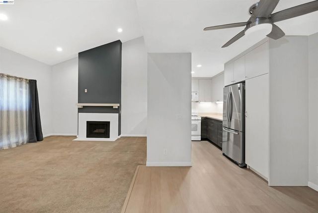 37168 Meadowbrook Cmn 304, Fremont, CA 94536