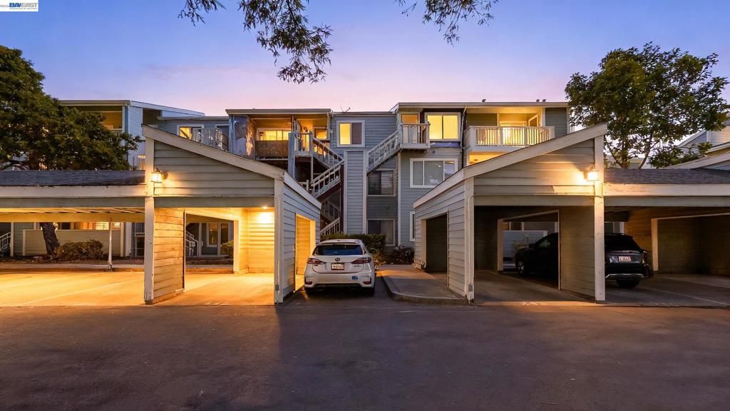 37168 Meadowbrook Cmn 304, Fremont, CA 94536