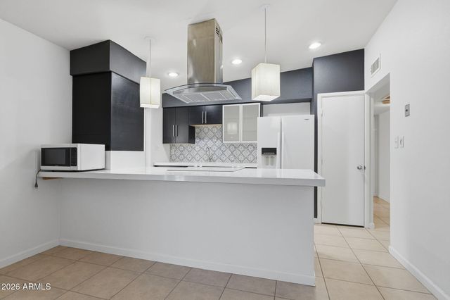 2428 E LA JOLLA Drive, Tempe, AZ 85282