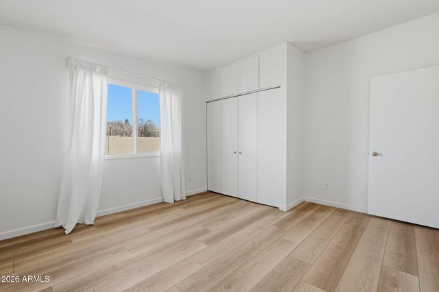 2428 E LA JOLLA Drive, Tempe, AZ 85282