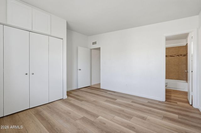 2428 E LA JOLLA Drive, Tempe, AZ 85282