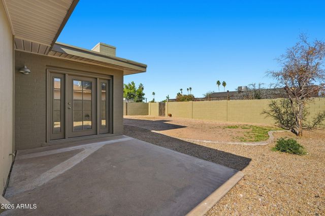 2428 E LA JOLLA Drive, Tempe, AZ 85282