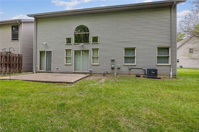 22445 Christopher Court, Strongsville, OH 44149
