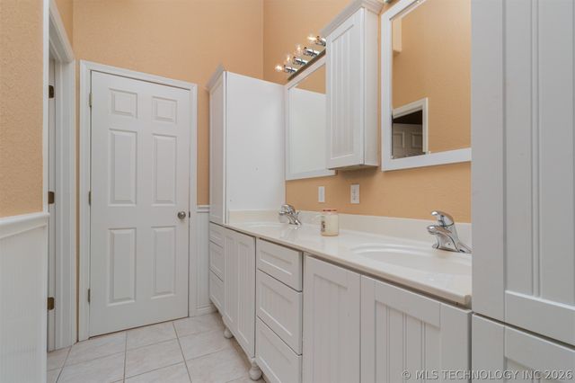 203 Hillcrest Heights, Durant, OK 74701