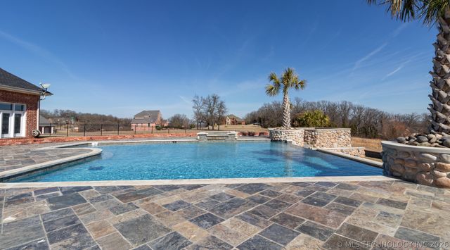203 Hillcrest Heights, Durant, OK 74701