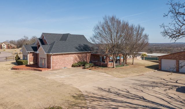 203 Hillcrest Heights, Durant, OK 74701