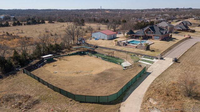 203 Hillcrest Heights, Durant, OK 74701