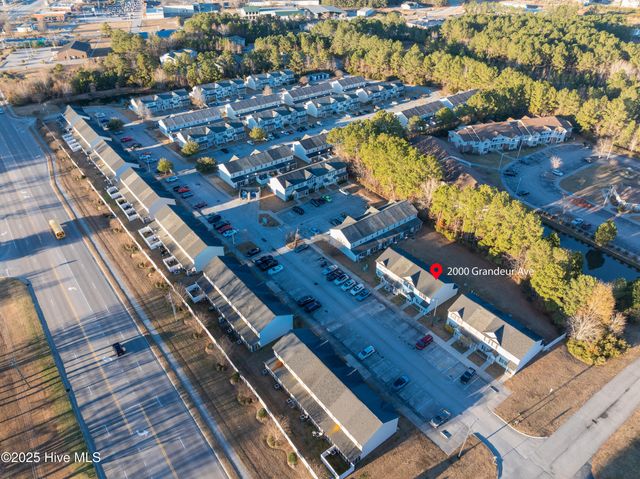 2000 Grandeur Avenue, Jacksonville, NC 28546