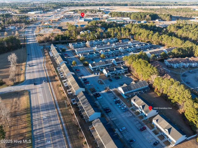 2000 Grandeur Avenue, Jacksonville, NC 28546