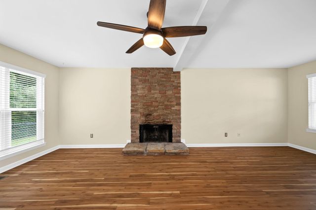 5526 Twin Oaks Drive, Ooltewah, TN 37363