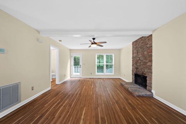 5526 Twin Oaks Drive, Ooltewah, TN 37363