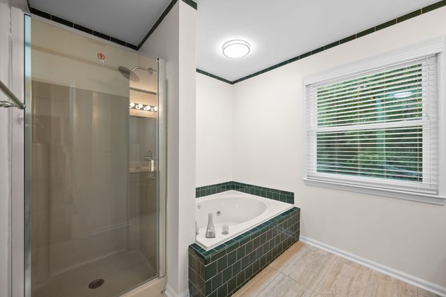 5526 Twin Oaks Drive, Ooltewah, TN 37363