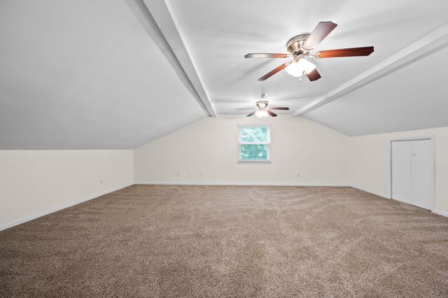 5526 Twin Oaks Drive, Ooltewah, TN 37363