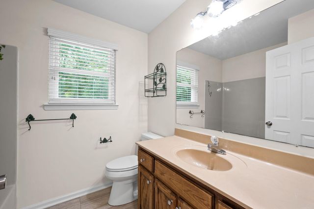 5526 Twin Oaks Drive, Ooltewah, TN 37363